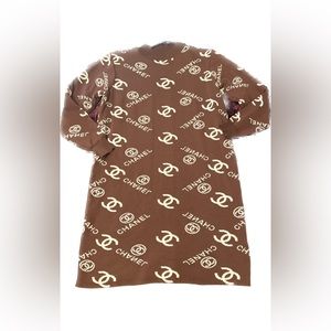 Brown turtle neck sweater